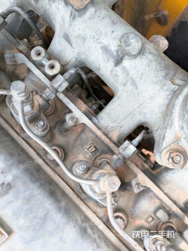 驾驶室顶部俯视(上车部件) 驾驶室顶部俯视(上车部件)