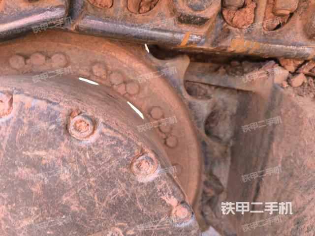 右侧履带整体(行走机构) 右侧履带整体(行走机构)