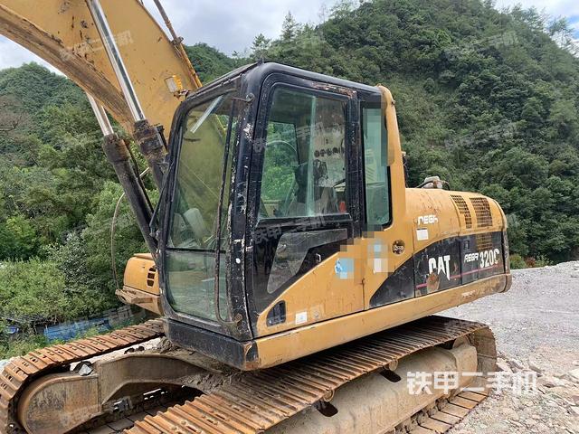 卡特彼勒320C挖掘机