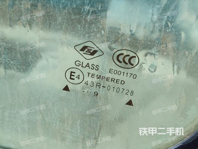 后窗玻璃角標(biāo)(駕駛室部分) 后窗玻璃角標(biāo)(駕駛室部分)