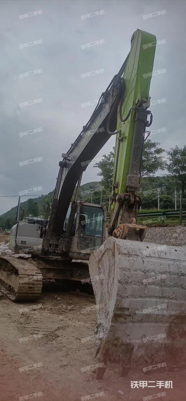 中联重科ZE245E-10挖掘机