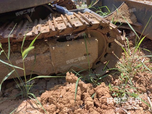 左侧履带整体 (行走机构) 左侧履带整体 (行走机构)