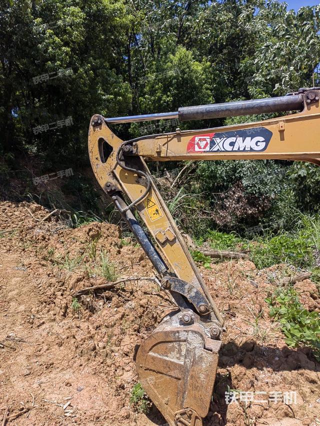 铲斗45度(工作和回转装置) 铲斗45度(工作和回转装置)