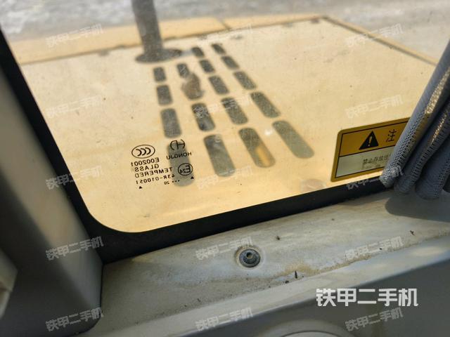 后窗玻璃角標(biāo)（駕駛室部分）