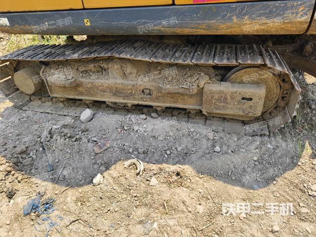 左側(cè)履帶整體?（行走機(jī)構(gòu)）