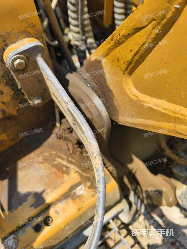 大臂根部?斜（工作和回轉(zhuǎn)裝置）