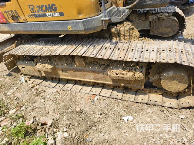 左側(cè)行走馬達(dá)蓋板（行走機(jī)構(gòu)）