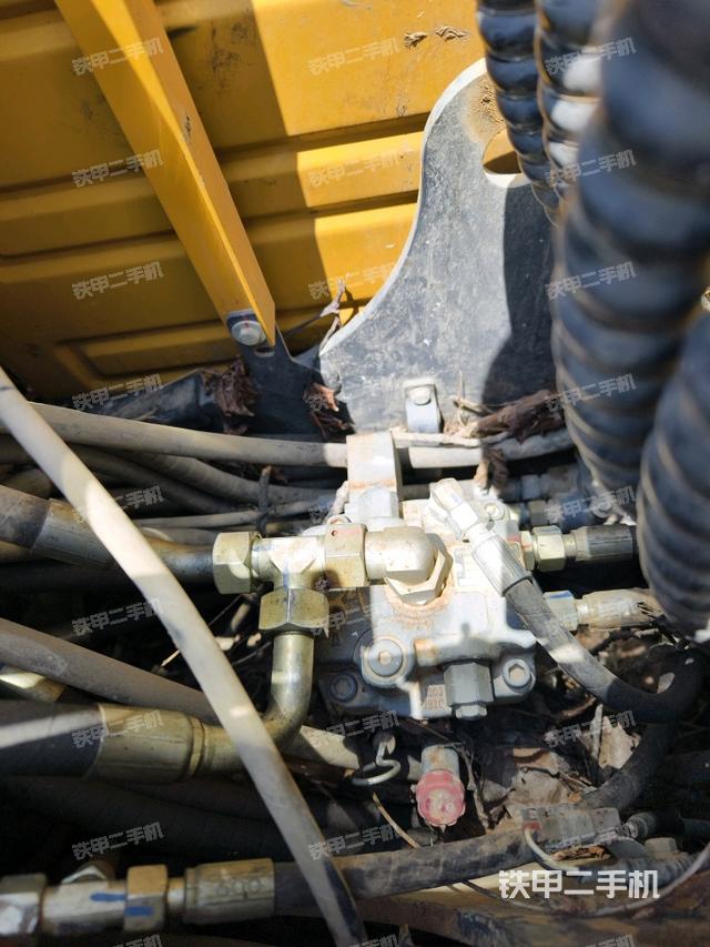 回轉(zhuǎn)馬達(dá)（上車部件）