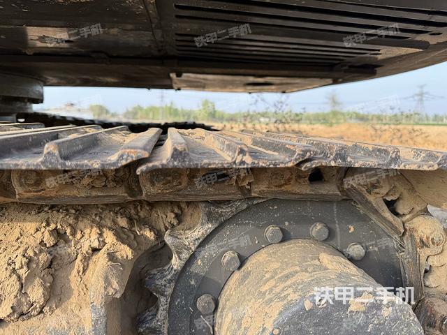 单侧履带整体（整机外观）