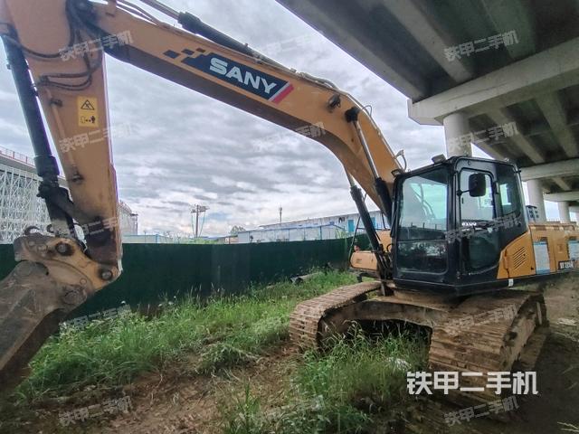 三一重工SY200C挖掘机