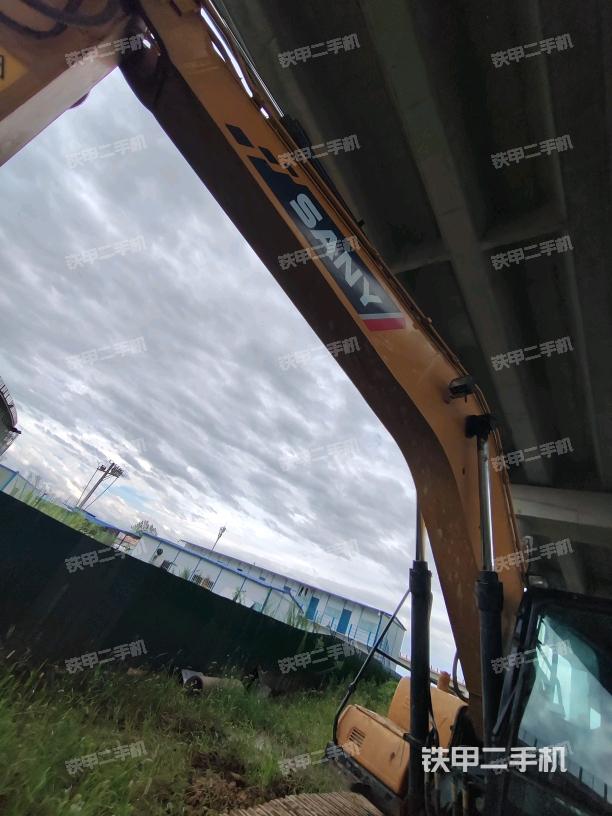 大臂整体 右侧（工作和回转装置）