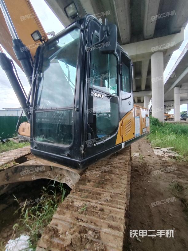 驾驶室左前45度（驾驶室部分）