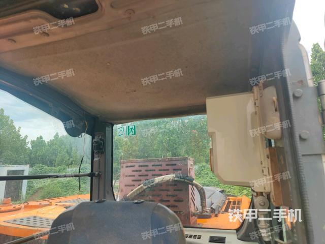 頂棚整體(駕駛室部分) 頂棚整體(駕駛室部分)