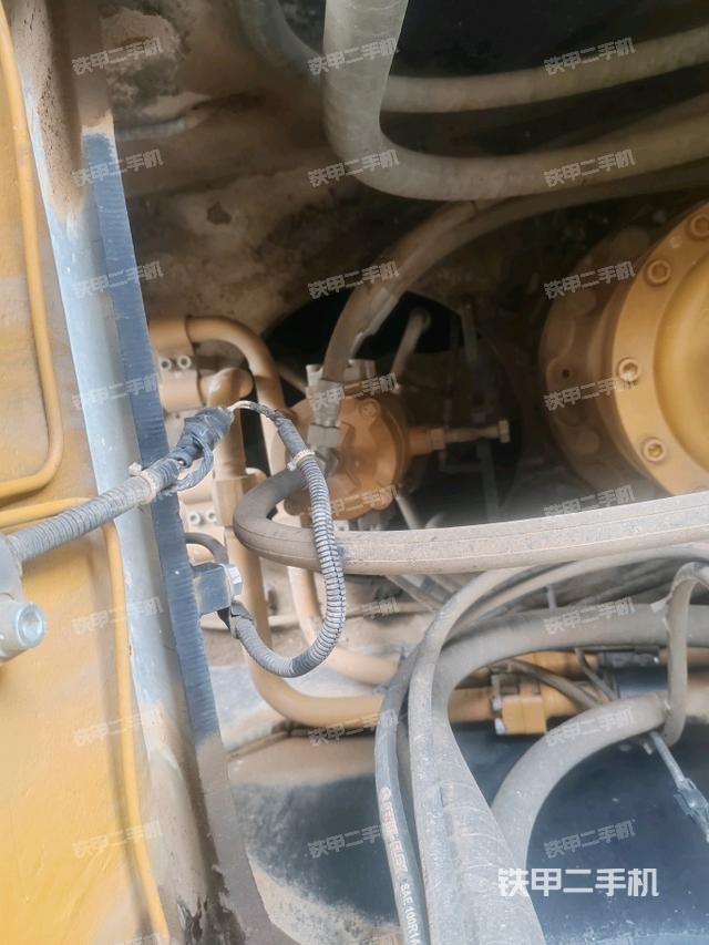 中央回转接头特写（上车部件）