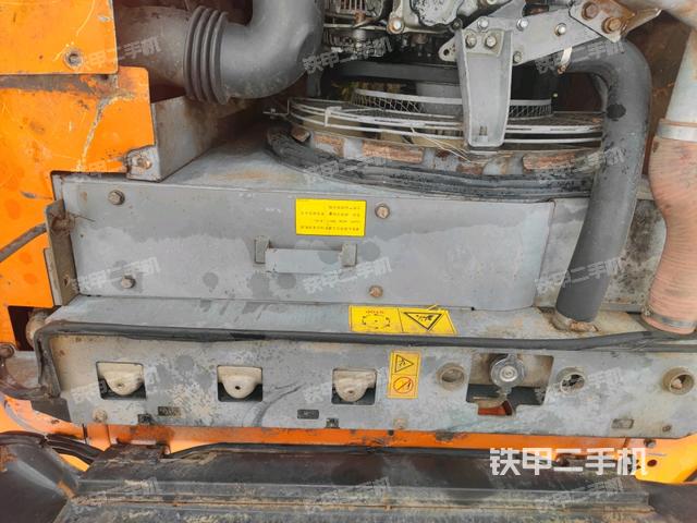 增壓器特寫(xiě)(上車(chē)部件) 增壓器特寫(xiě)(上車(chē)部件)