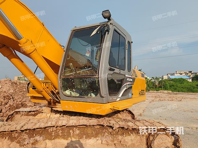 加藤HD820V挖掘机