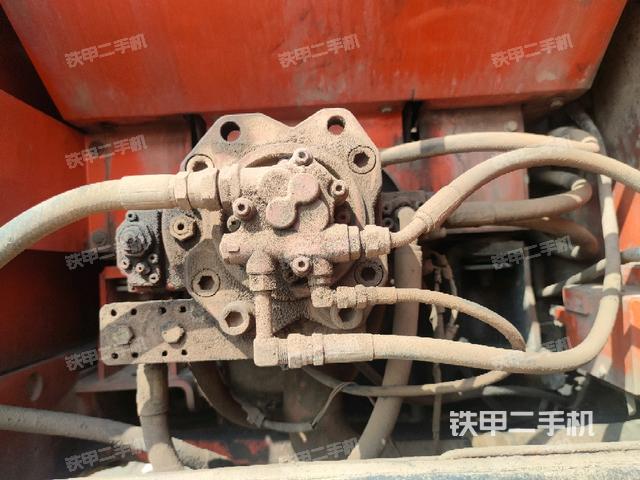 液壓泵斜45?右（大件艙室）