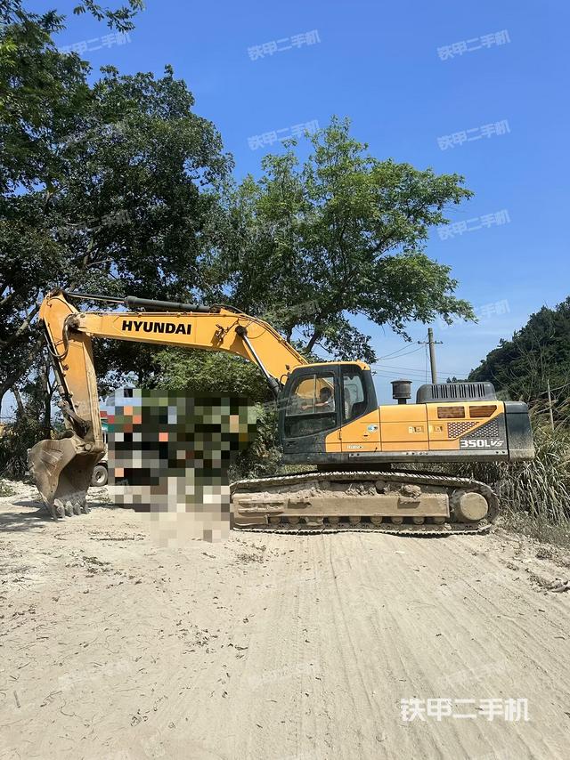 現(xiàn)代R350LVS挖掘機(jī)