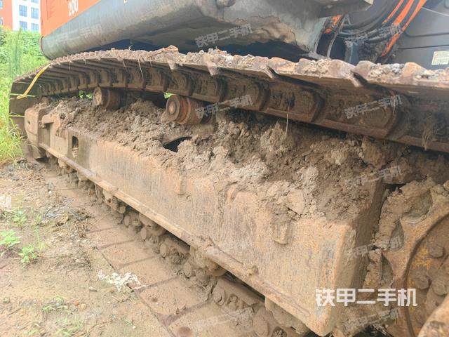 左側(cè)履帶整體?(行走機(jī)構(gòu)) 左側(cè)履帶整體?(行走機(jī)構(gòu))