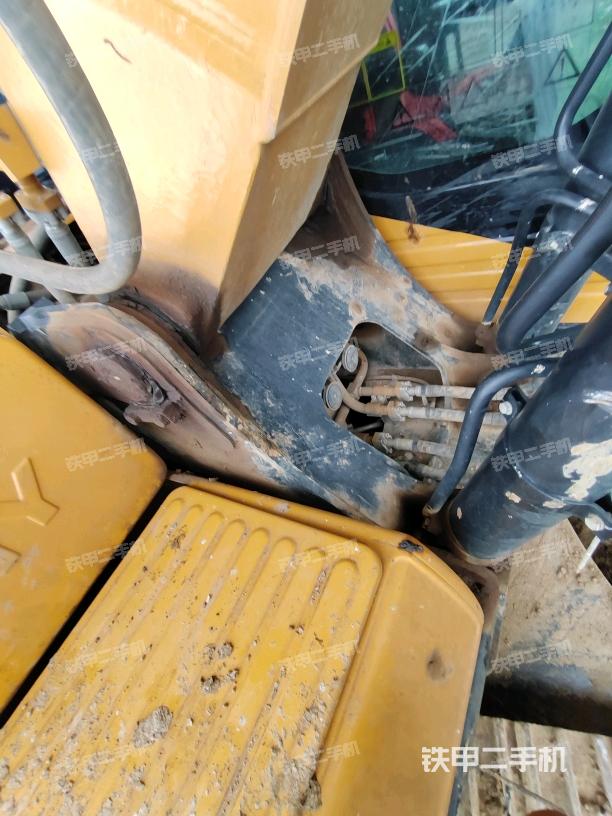 大臂根部 斜视（工作和回转装置）