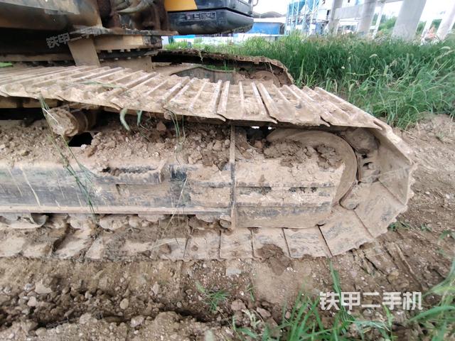 右驱动轮（行走机构）