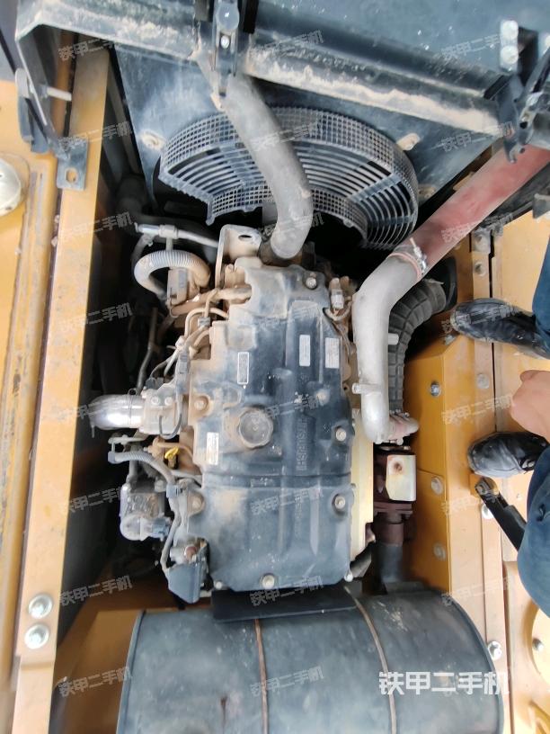 发动机室（上车部件）