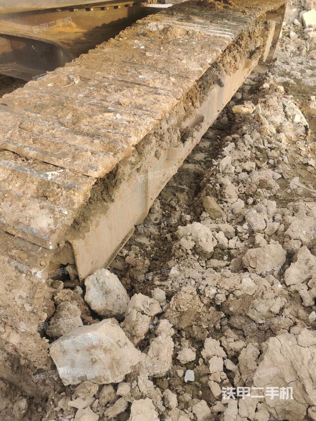 右側(cè)履帶整體（行走機構(gòu)）