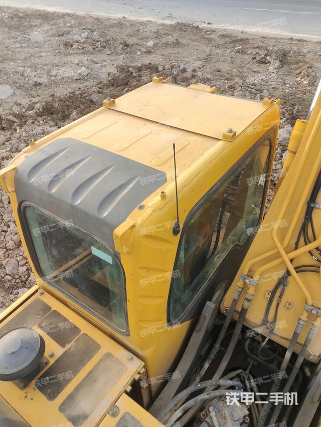 駕駛室頂部俯視（上車部件）