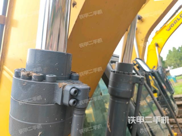 大臂油缸整體?豎拍（工作和回轉(zhuǎn)裝置）