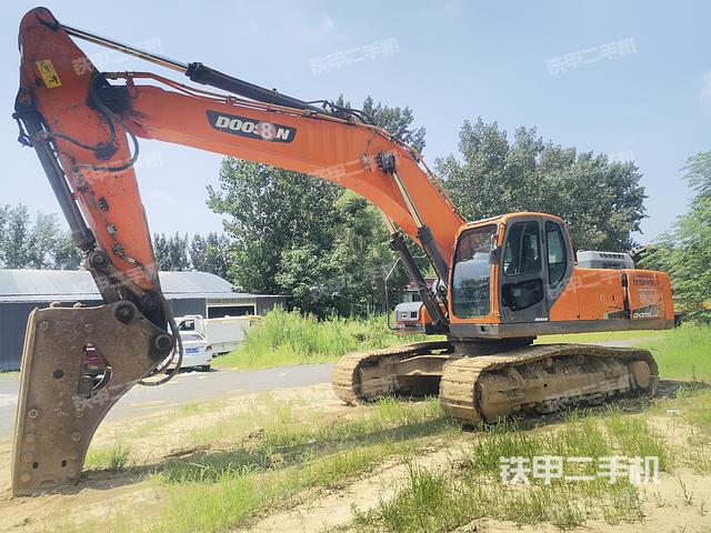 斗山DX340LC-9C挖掘机