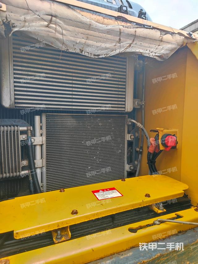 散熱器正面（大件艙室）