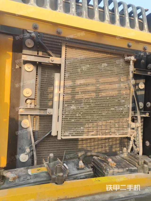 散熱器正面（大件艙室）