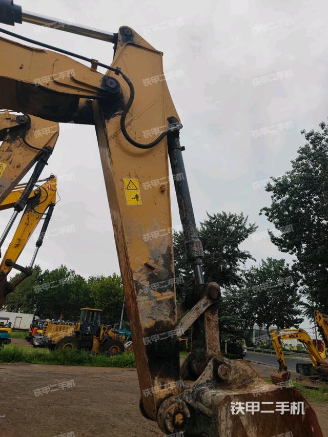 小臂整體左后（工作和回轉(zhuǎn)裝置）