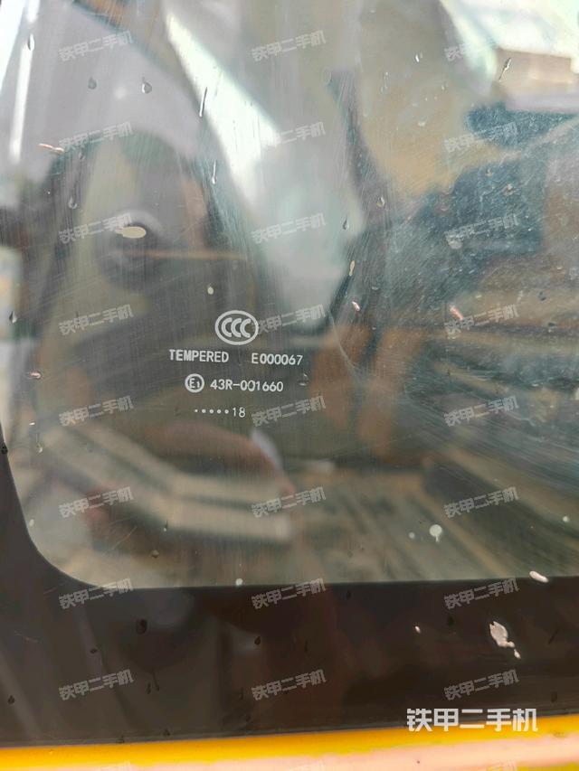 后窗玻璃角標(biāo)（駕駛室部分）