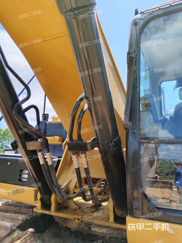 大臂根部?斜視（工作和回轉(zhuǎn)裝置）