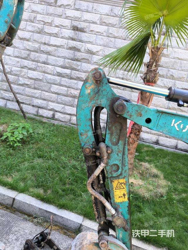 大臂背部俯視（工作和回轉裝置）