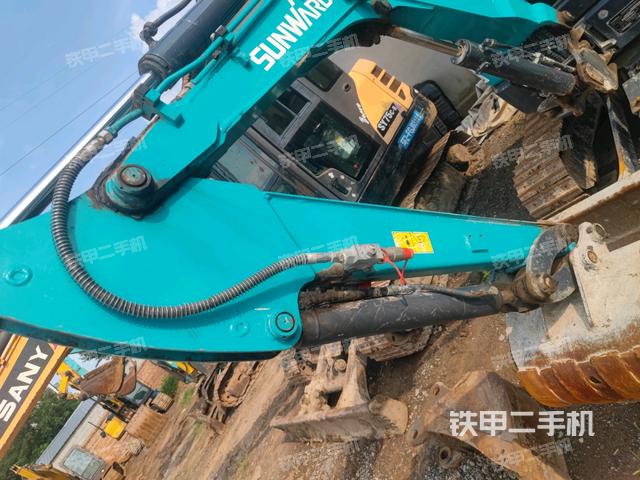 小臂整體左后(工作和回轉(zhuǎn)裝置) 小臂整體左后(工作和回轉(zhuǎn)裝置)