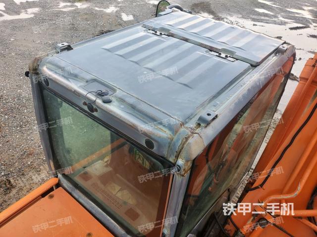 駕駛室頂部俯視（上車部件）