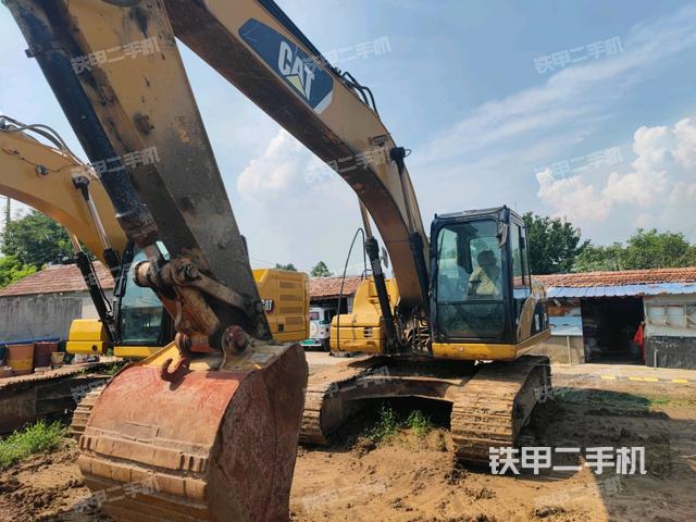 右前45(整機(jī)外觀) 右前45(整機(jī)外觀)