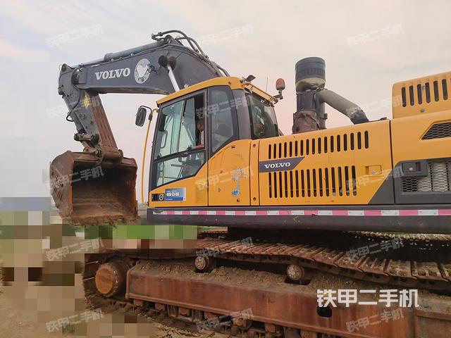 沃尔沃EC480荣耀版挖掘机