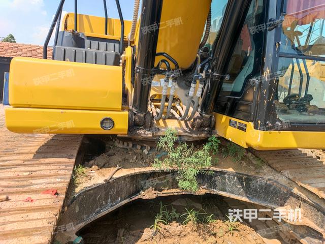轉(zhuǎn)盤和下車架正前(工作和回轉(zhuǎn)裝置) 轉(zhuǎn)盤和下車架正前(工作和回轉(zhuǎn)裝置)