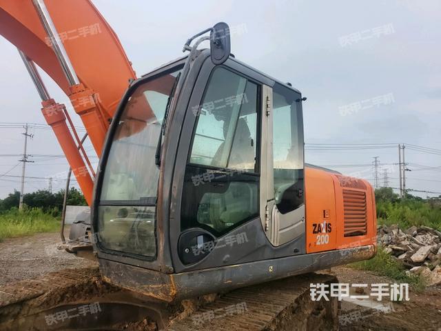 駕駛室左后45度（駕駛室部分）