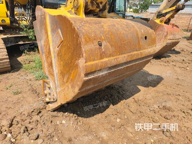 鏟斗45度(工作和回轉(zhuǎn)裝置) 鏟斗45度(工作和回轉(zhuǎn)裝置)
