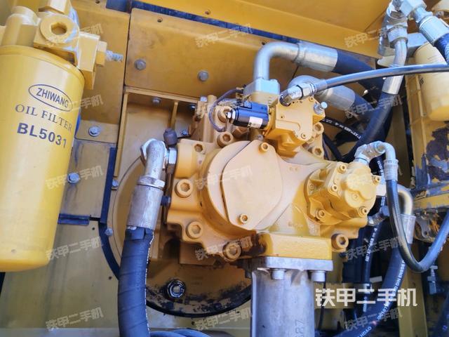 液壓泵斜45?右（大件艙室）