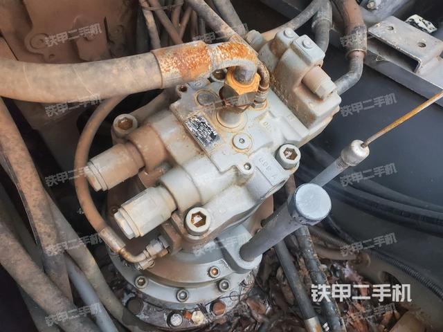 回轉(zhuǎn)馬達（上車部件）