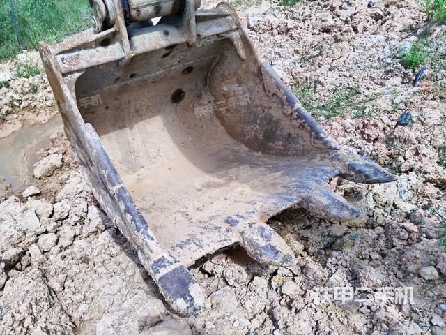 鏟斗右后整體（工作和回轉(zhuǎn)裝置）