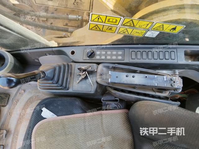 后窗玻璃角標(biāo)（駕駛室部分）