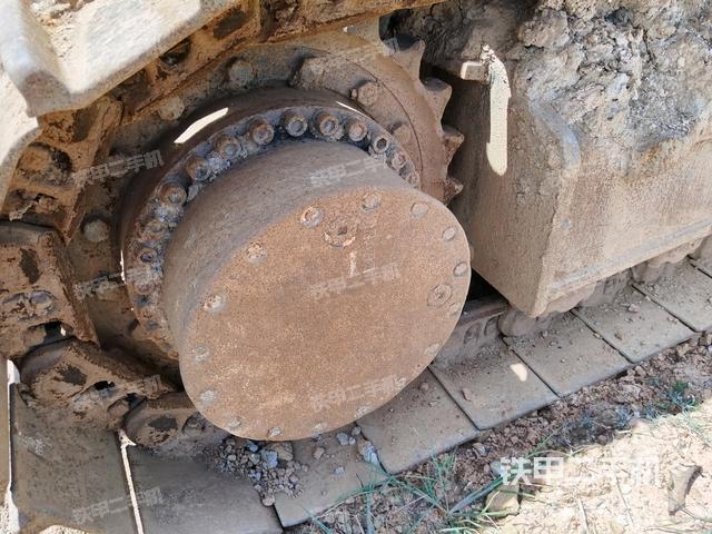 右驅(qū)動(dòng)輪（行走機(jī)構(gòu)）