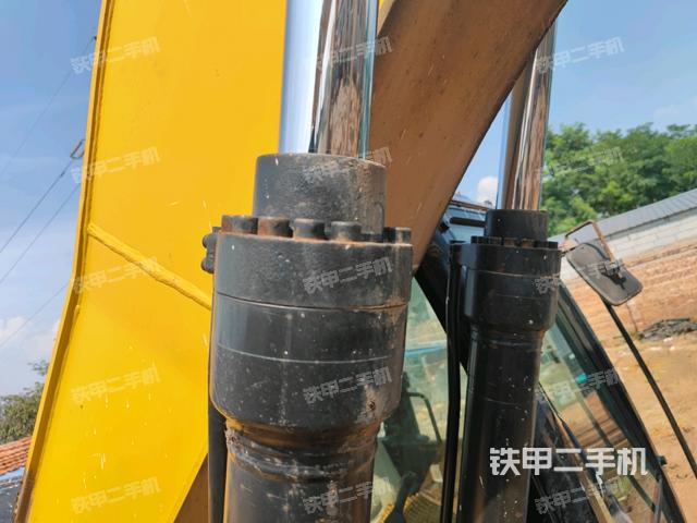 大臂油缸整體?豎拍(工作和回轉(zhuǎn)裝置) 大臂油缸整體?豎拍(工作和回轉(zhuǎn)裝置)