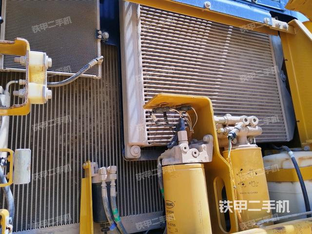 散熱器正面（大件艙室）